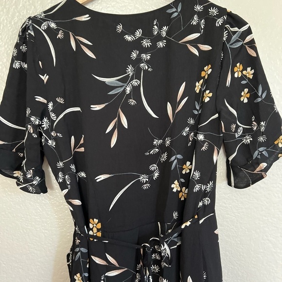 NWOT Wild Winds Black Floral Print High-Low Wrap Dress - Picture 7 of 7